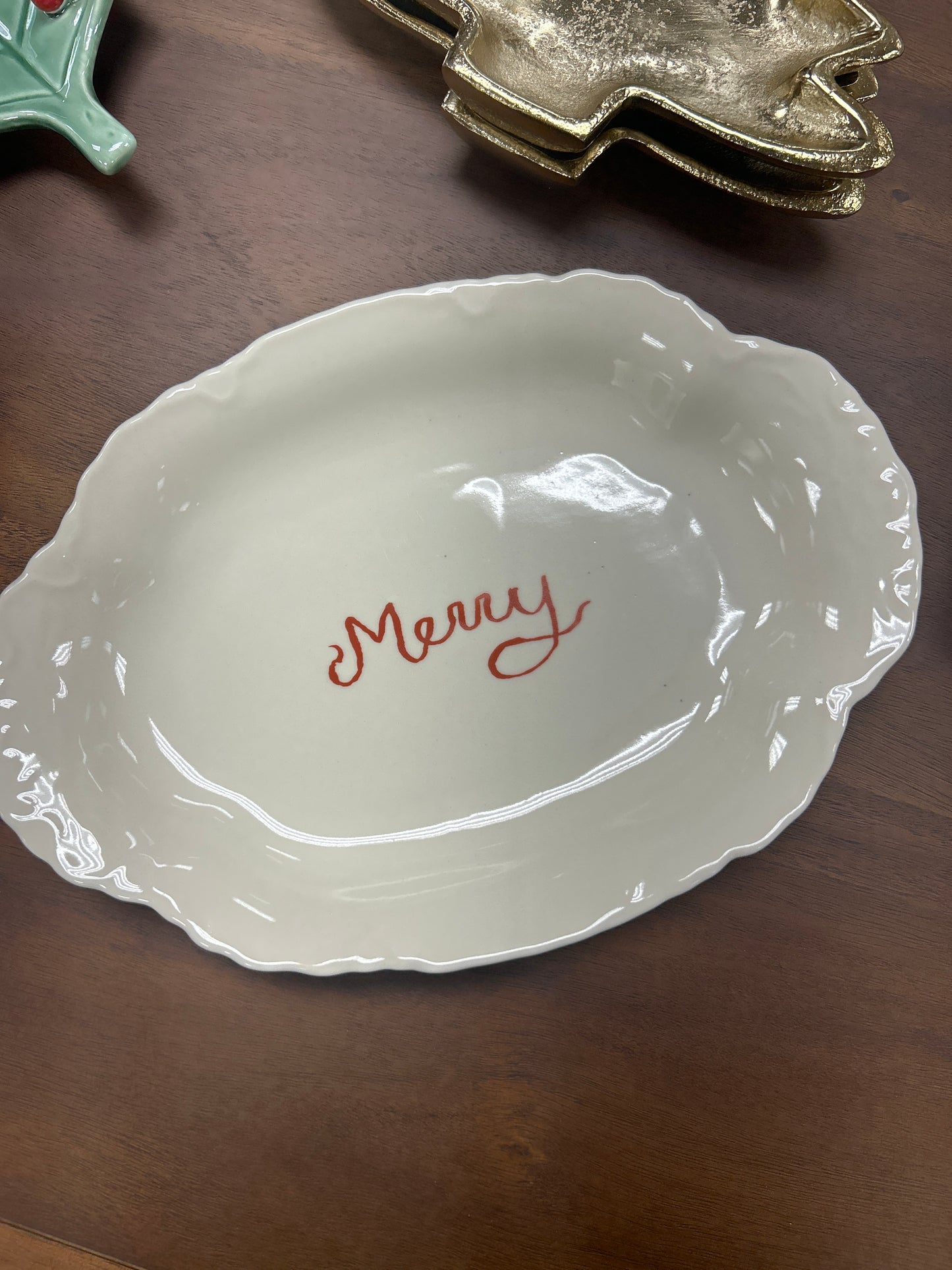 Stoneware Scalloped Platter with Embossed Edge "Merry"