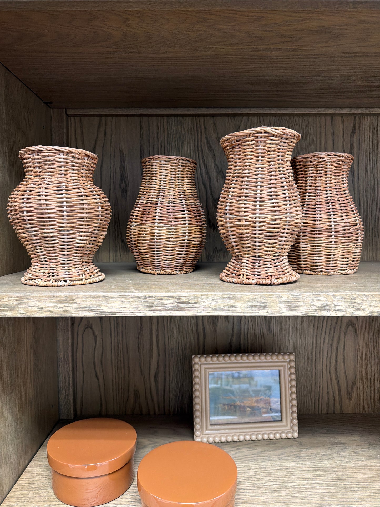 Rattan vase with glass insert