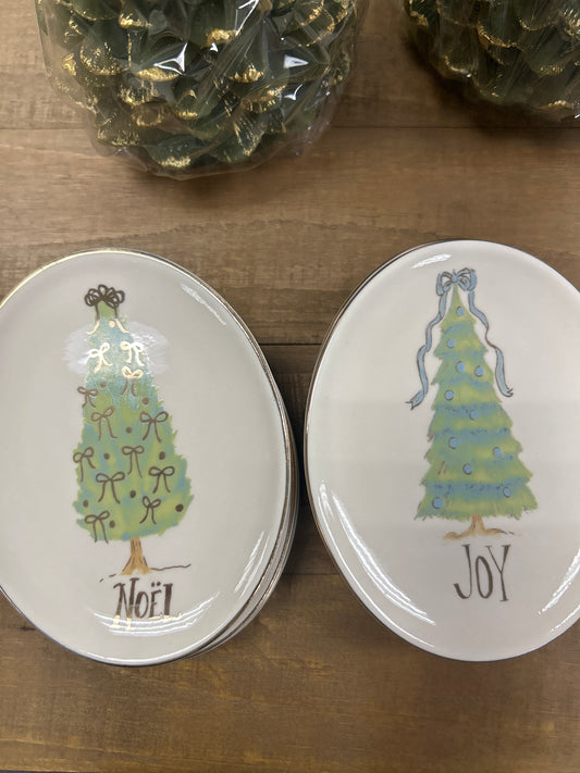Oval Stoneware Dish with Christmas Tree, Word, 4 Styles ©
