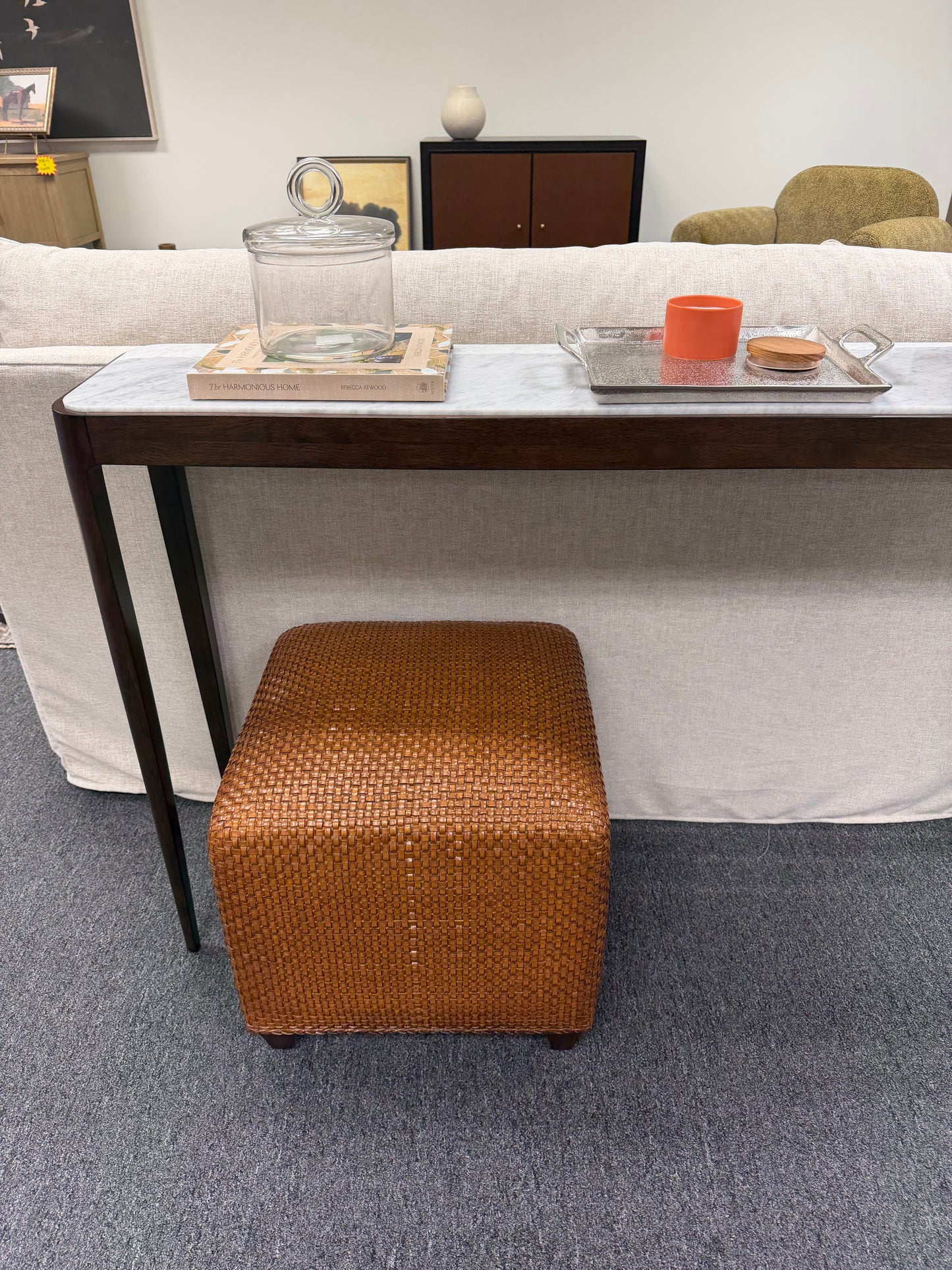 Hassie Leather Cube