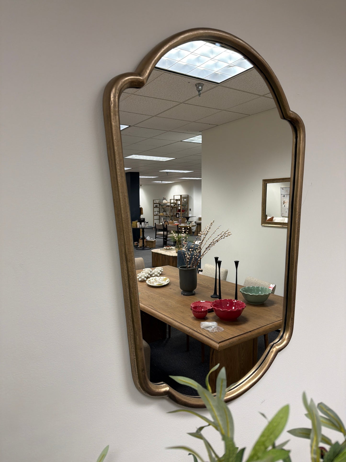Nomi Mirror