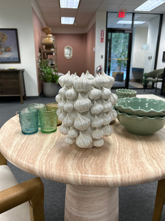 GARLIC VASE