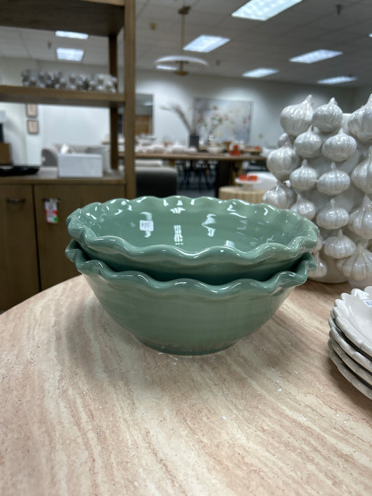 SCALLOPED BOWL - LARGE