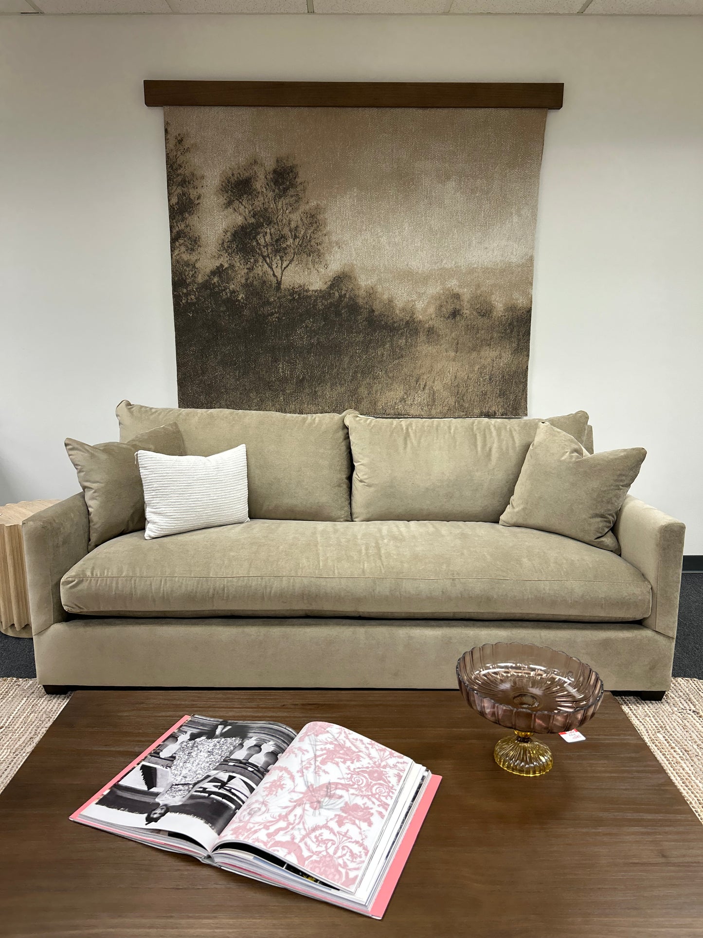 LYLA SOFA