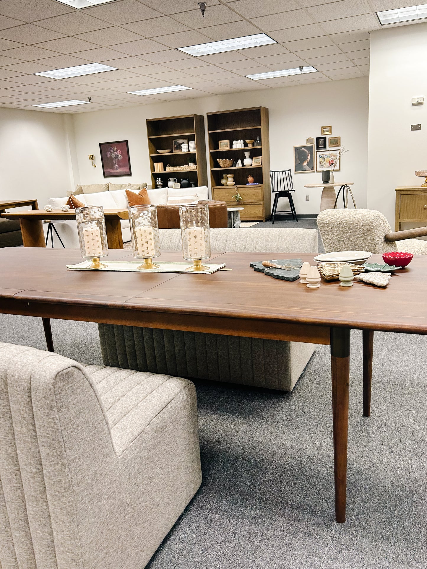 Harris Extension Dining Table