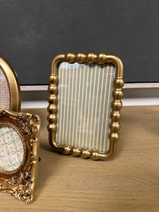 Beaded Edge Photo Frame
