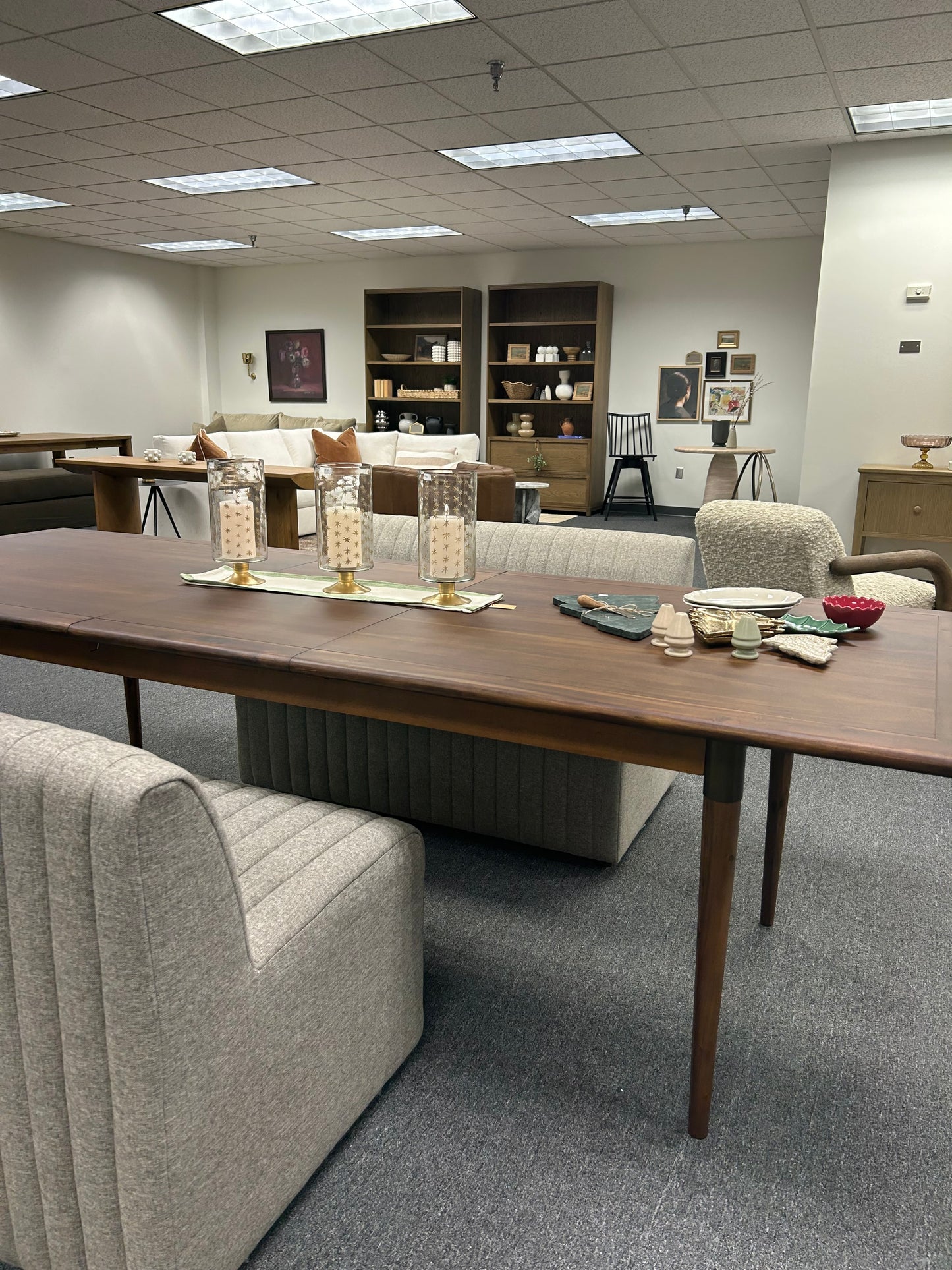 Harris Extension Dining Table