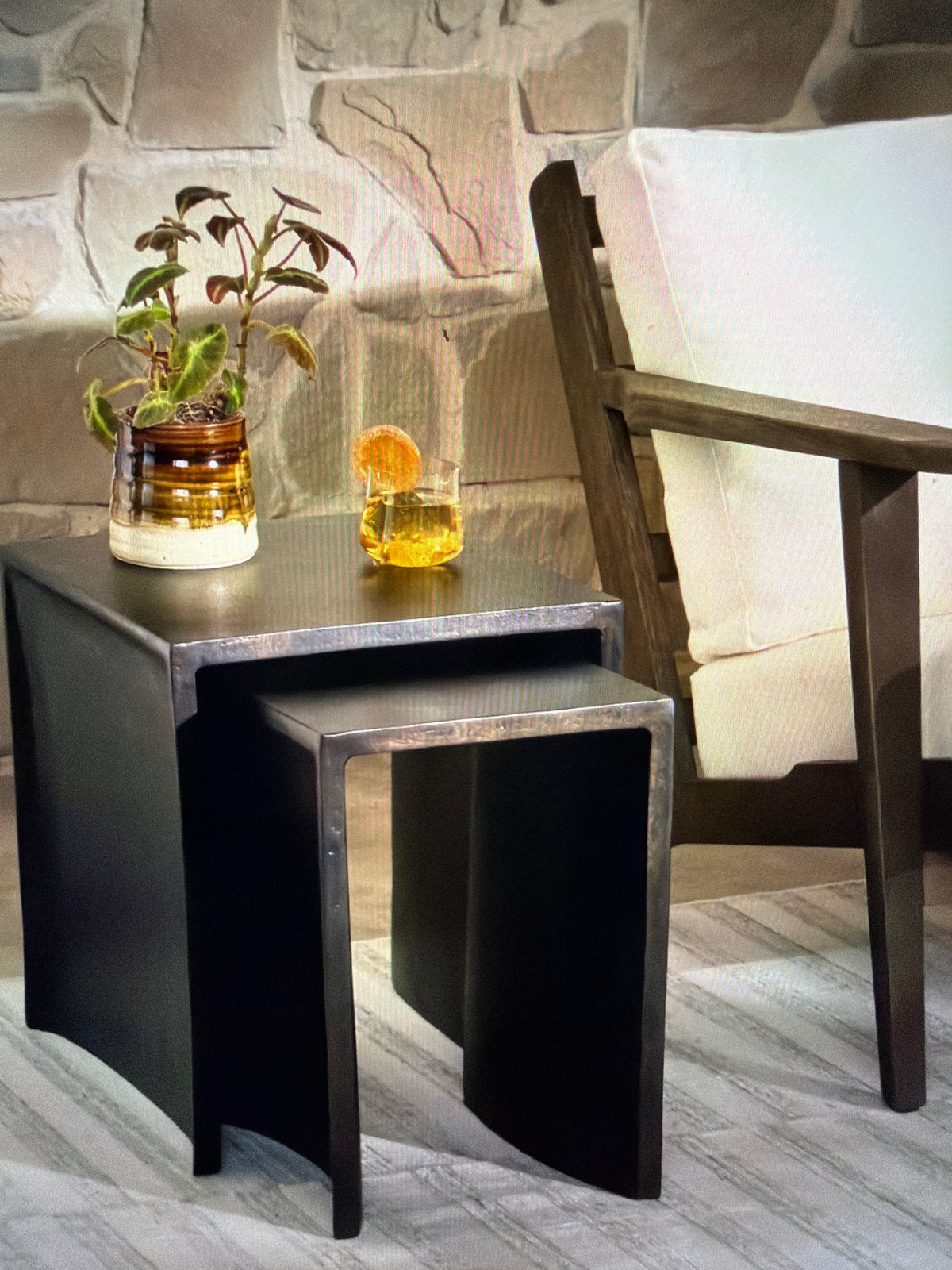 Sonya nesting table